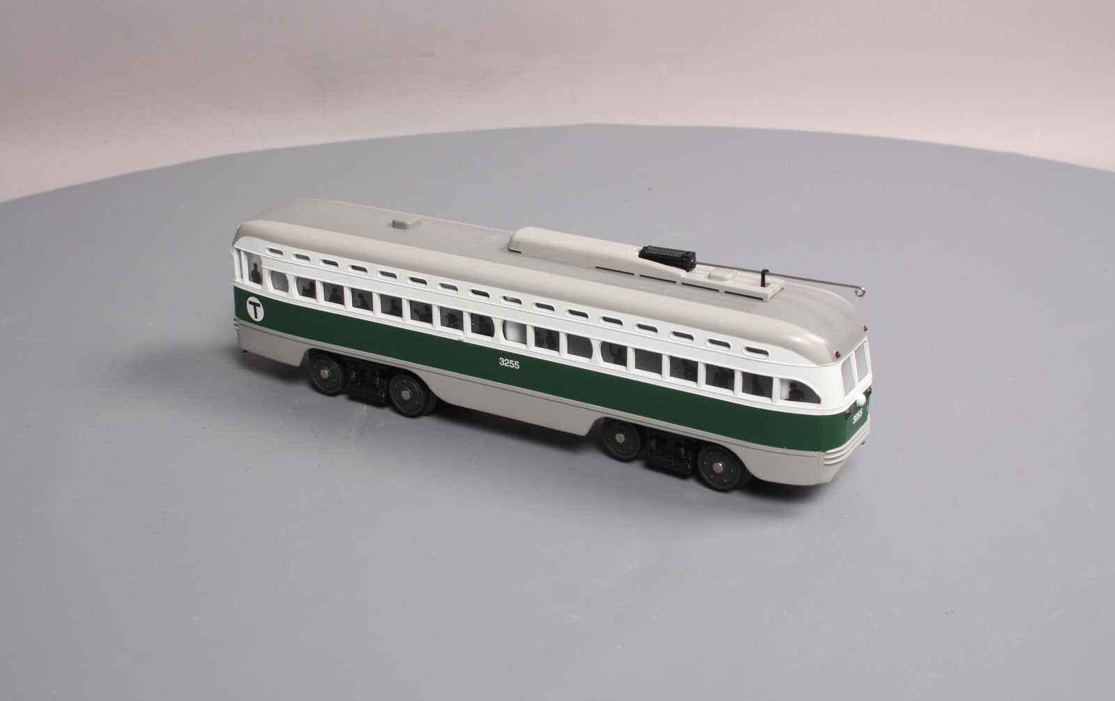 MTH 30-2593-1 O Gauge Boston PCC Electric Street Car with Proto-Sound 2.0