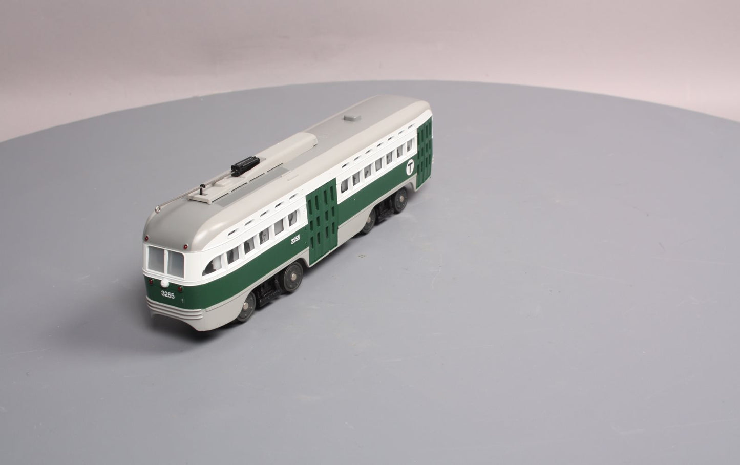 MTH 30-2593-1 O Gauge Boston PCC Electric Street Car with Proto-Sound 2.0