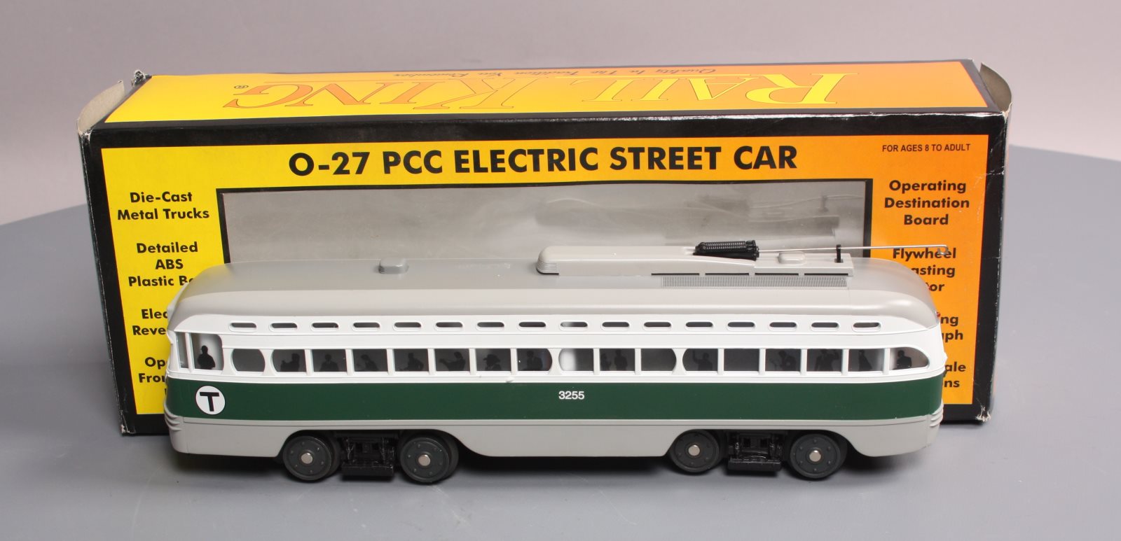 MTH 30-2593-1 O Gauge Boston PCC Electric Street Car with Proto-Sound 2.0