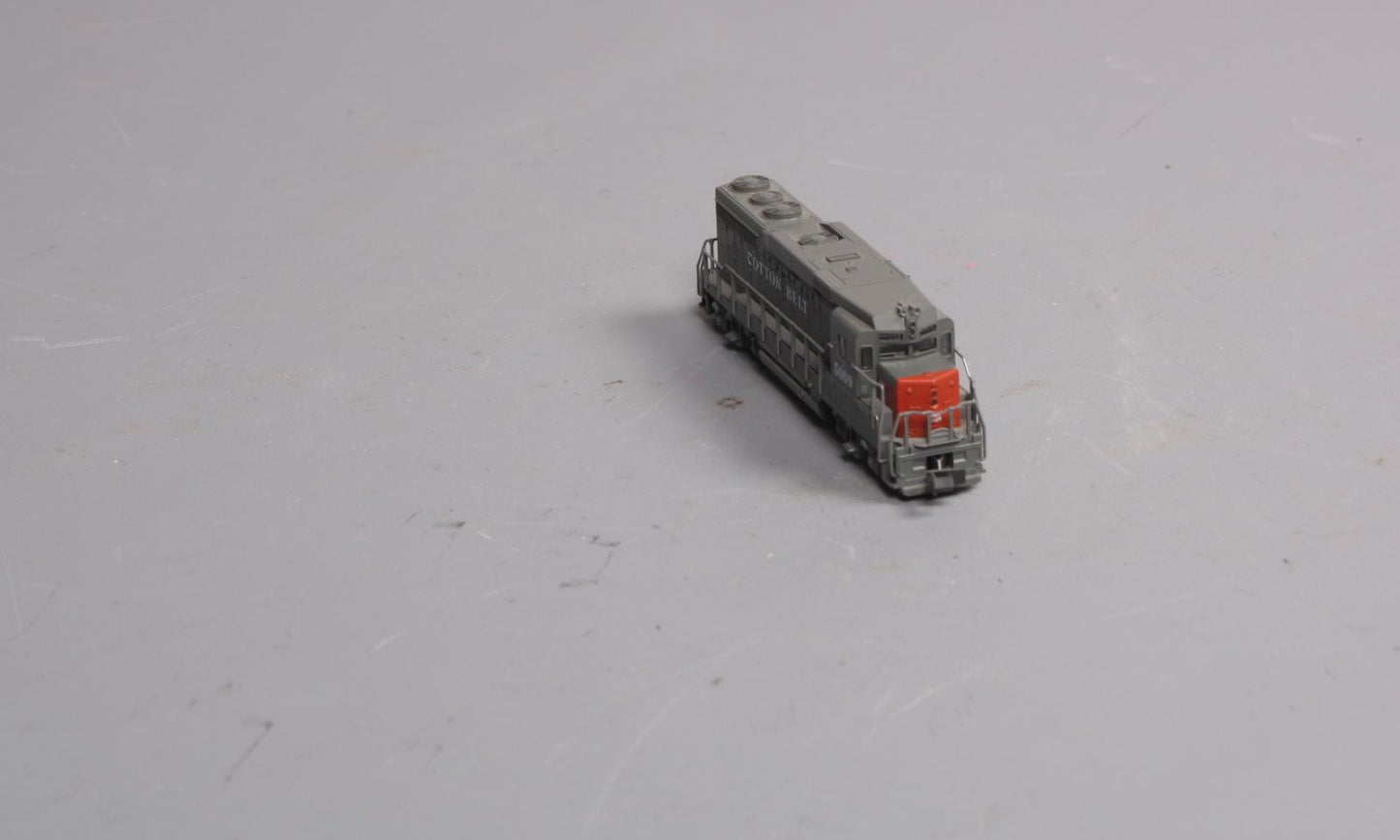 Atlas 4711 N Cotton Belt EMD GP30 Diesel Locomotive #5009