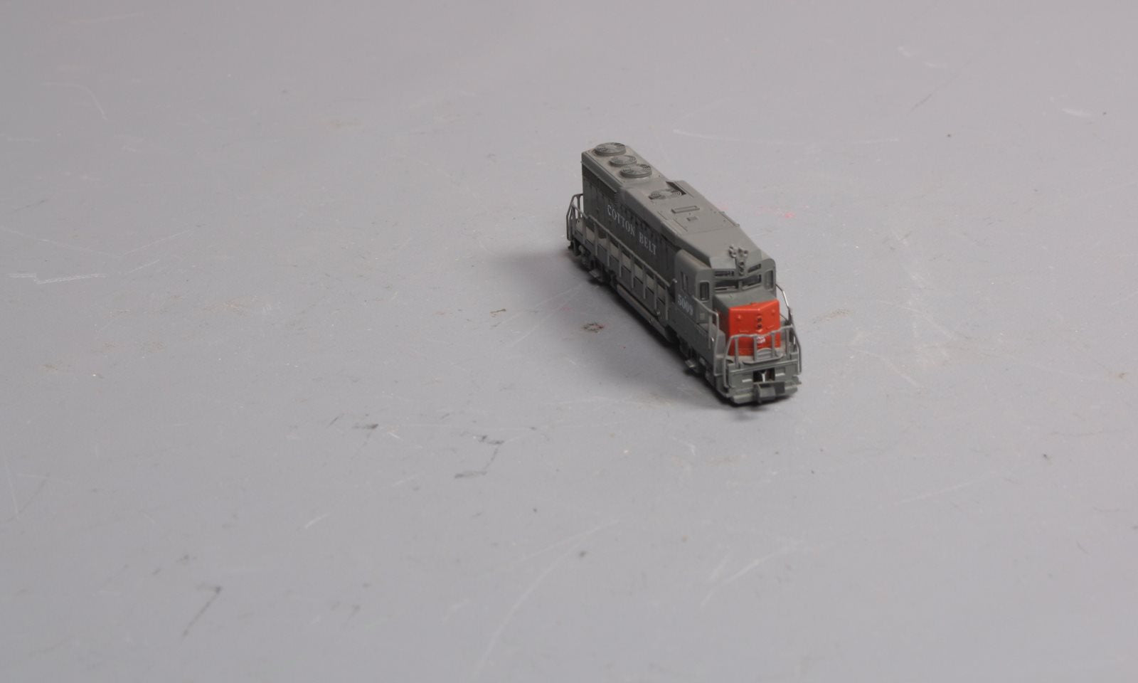 Atlas 4711 N Cotton Belt EMD GP30 Diesel Locomotive #5009