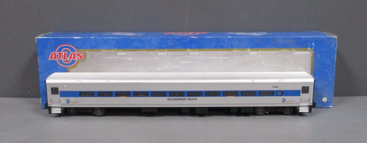 Atlas 6243-4 O Scale Metro North Comet II Coach #6182 (3 Rail)