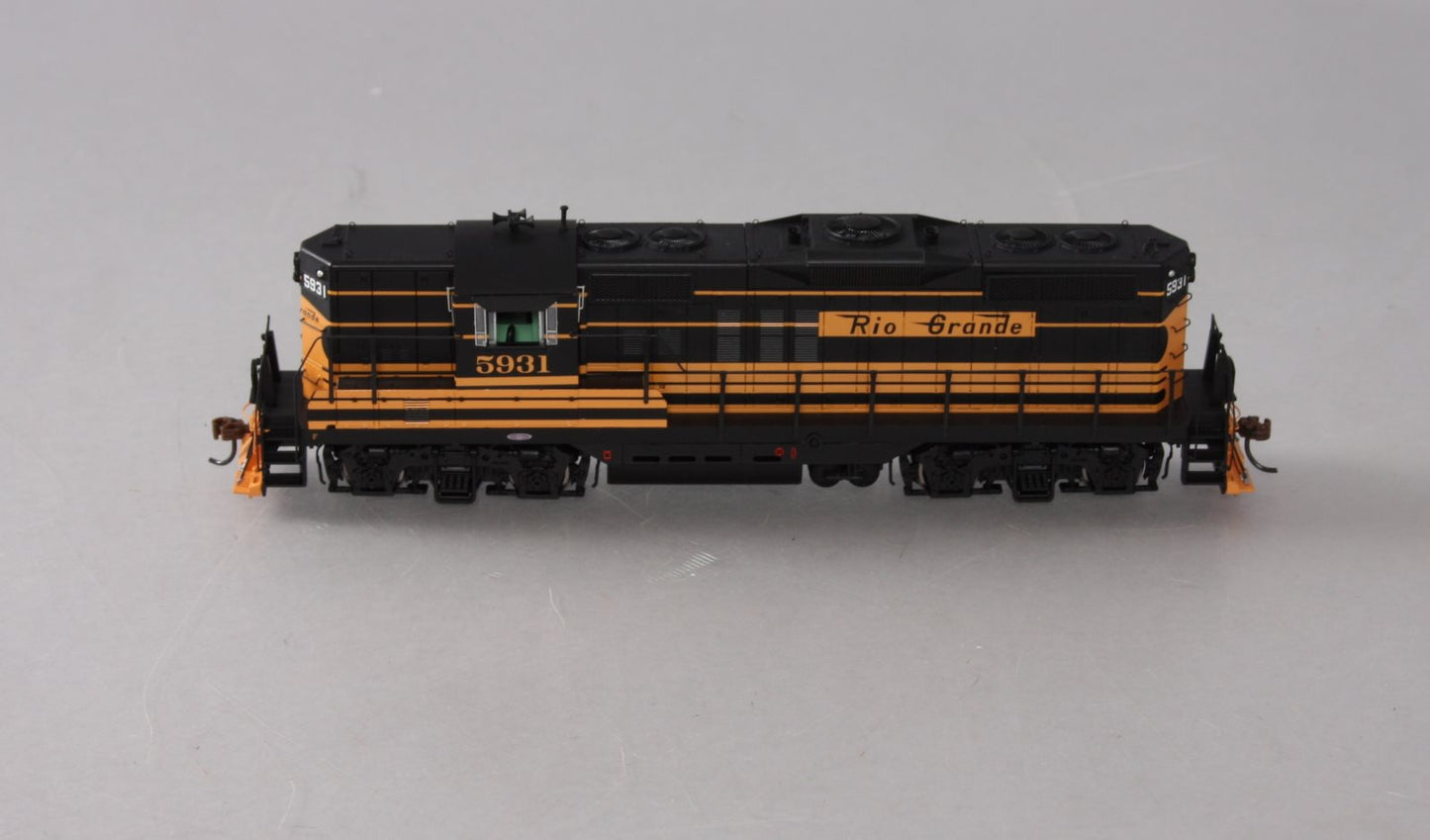 Athearn G64252 HO D&RGW GP9 Diesel Locomotive with DCC & Sound #5931