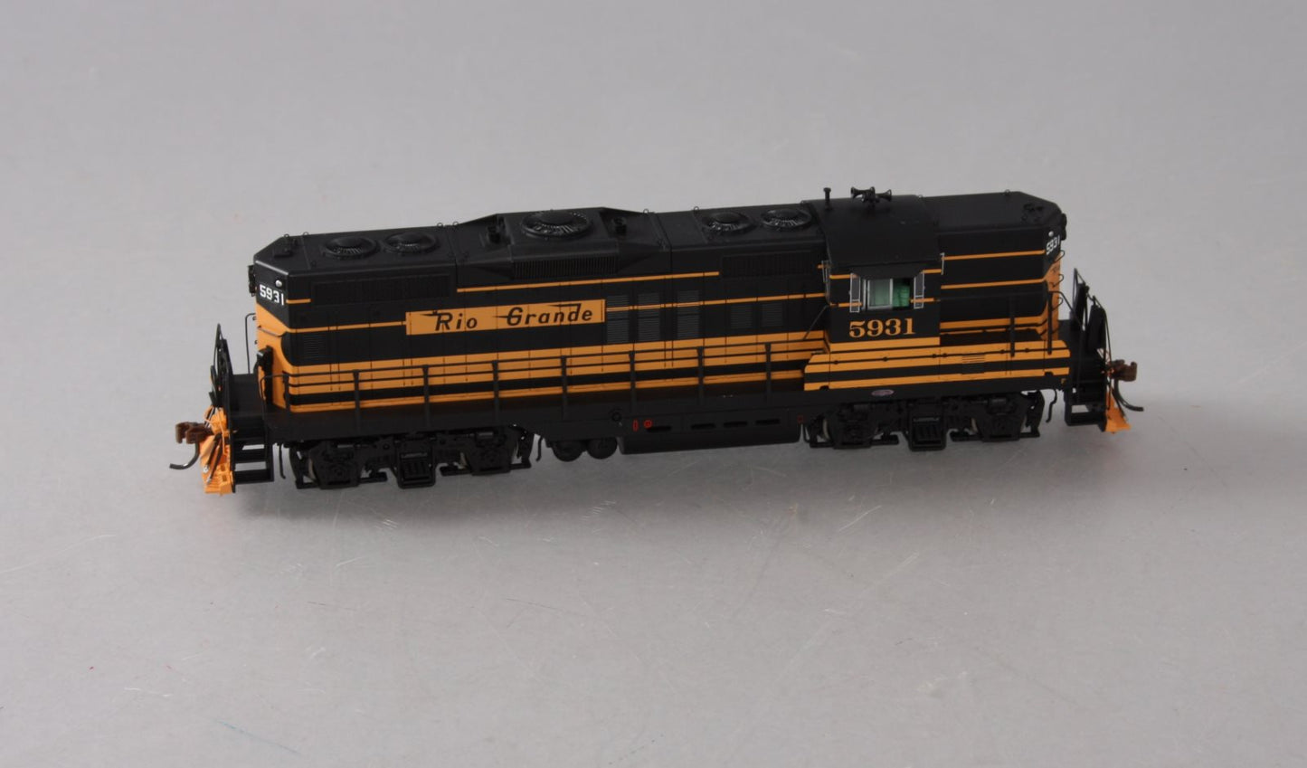 Athearn G64252 HO D&RGW GP9 Diesel Locomotive with DCC & Sound #5931
