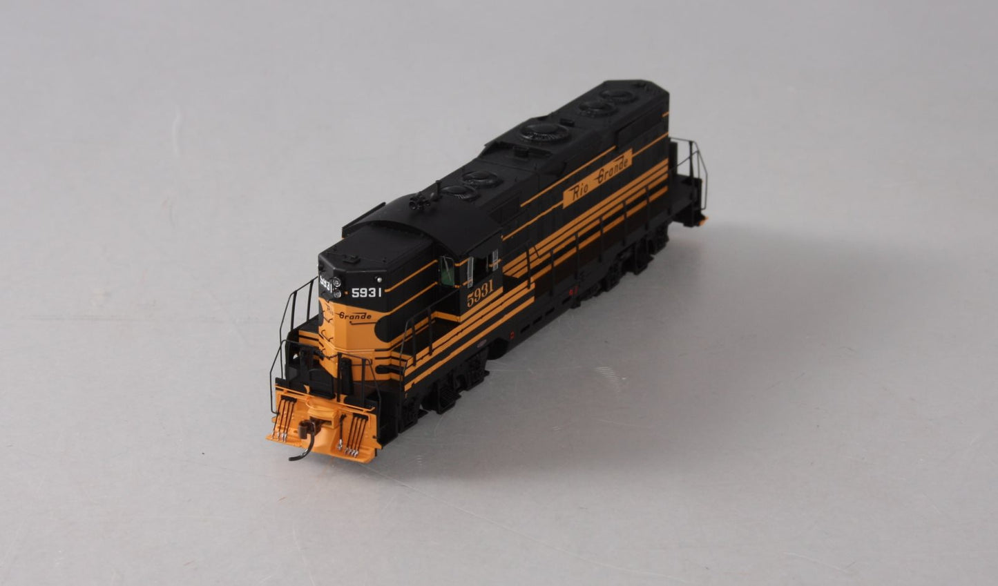 Athearn G64252 HO D&RGW GP9 Diesel Locomotive with DCC & Sound #5931