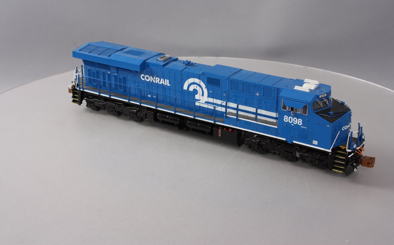 Lionel 6-38945 O Conrail NS Heritage Legacy ES44AC Diesel Locomotive #8098