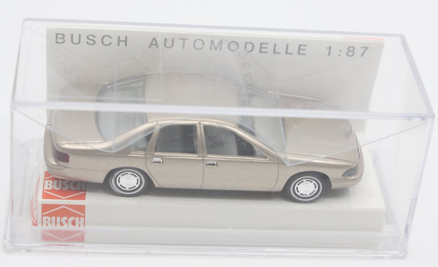 Busch 47600 HO 95 Chevrolet Caprice Champagne Vehicle