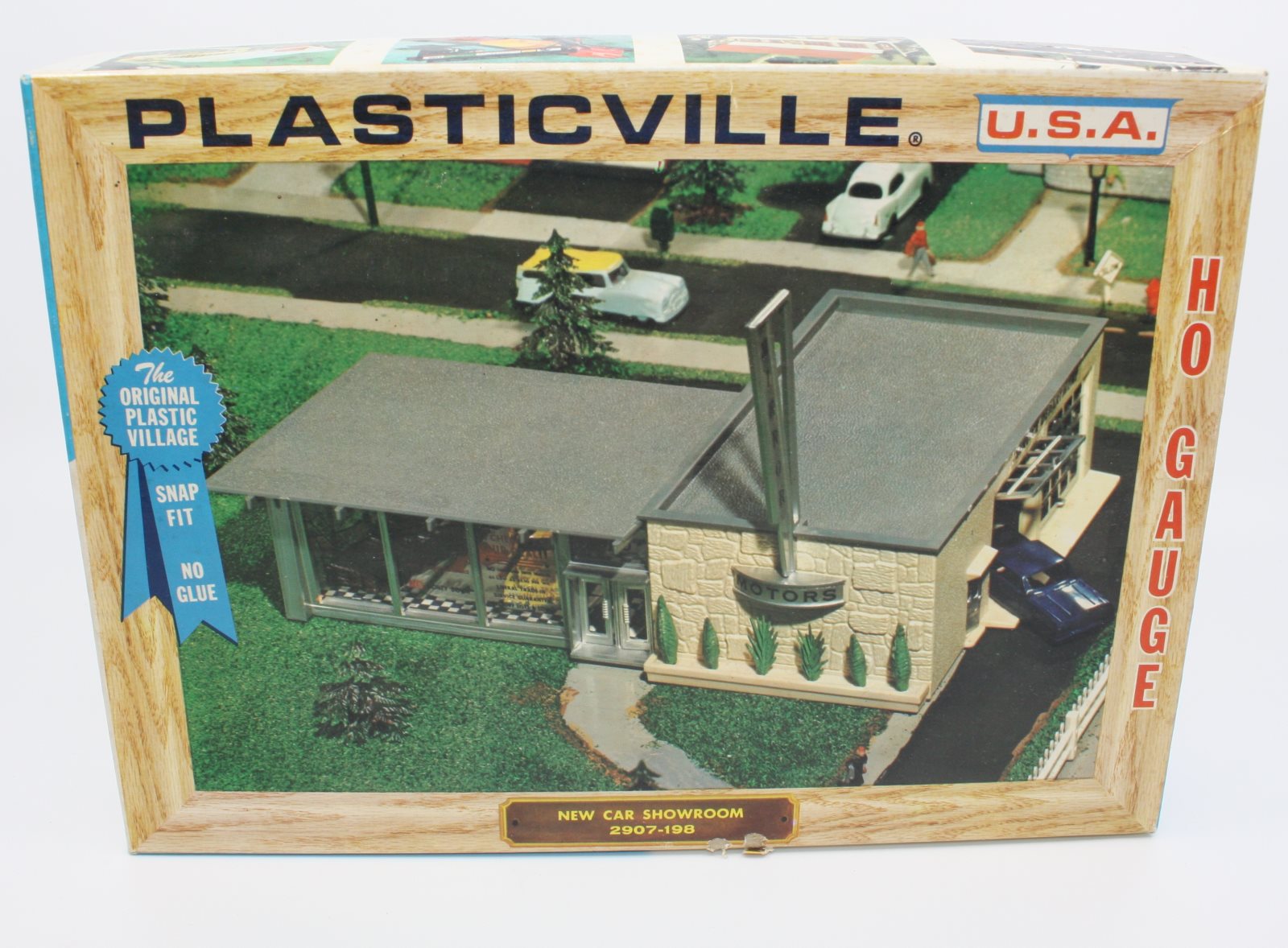 Bachmann 207-198 HO Plasticville, U.S.A. New Car Showroom Building Kit
