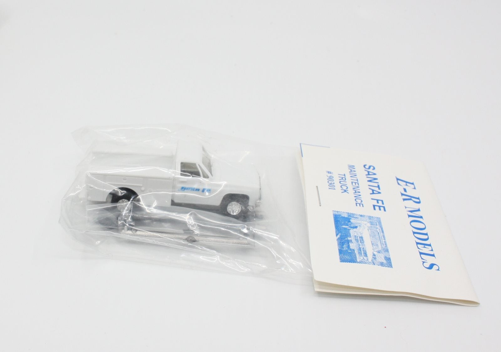 E-R Models 90301 HO Santa Fe Maintenance Truck