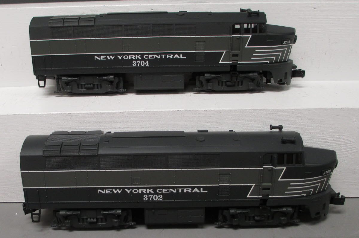 Williams 21906 O New York Central RF16 Diesel Locomotive AA Set