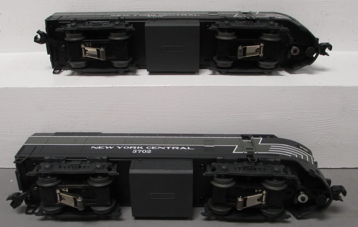 Williams 21906 O New York Central RF16 Diesel Locomotive AA Set