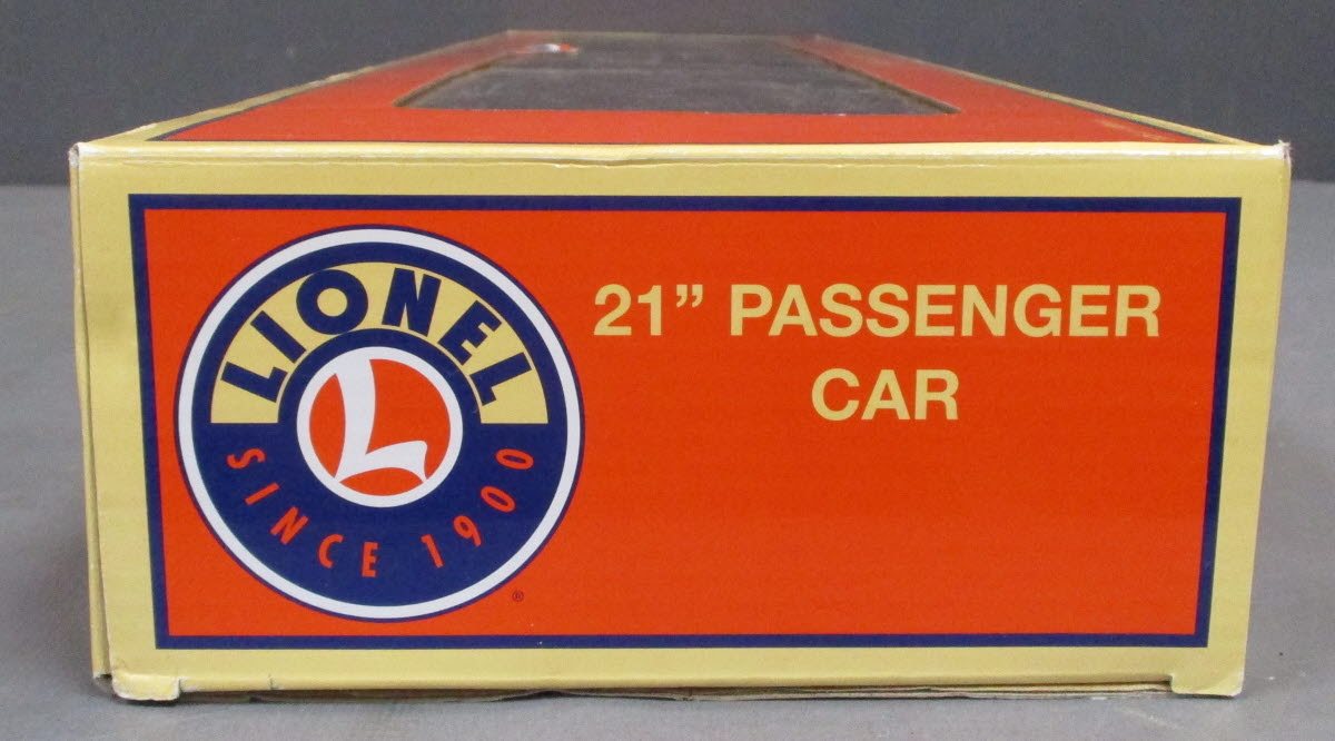 Lionel 6-84053 Burlington Northern 21" Diner Car with StationSounds #455