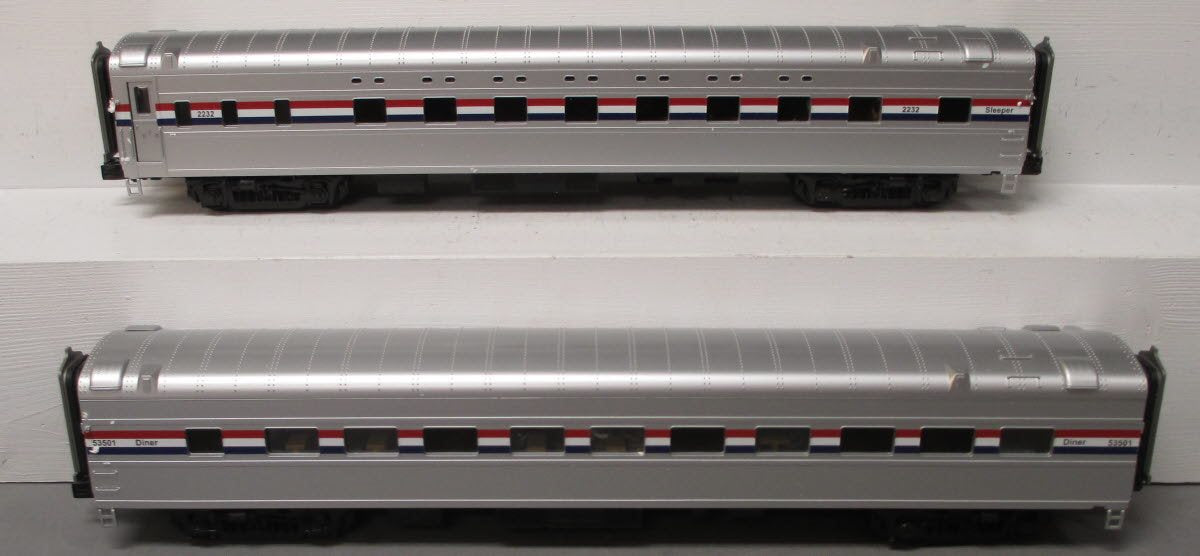 MTH 20-66096 O Amtrak 70' Streamlined Sleeper/Diner Passenger Car Set (Set of 2)