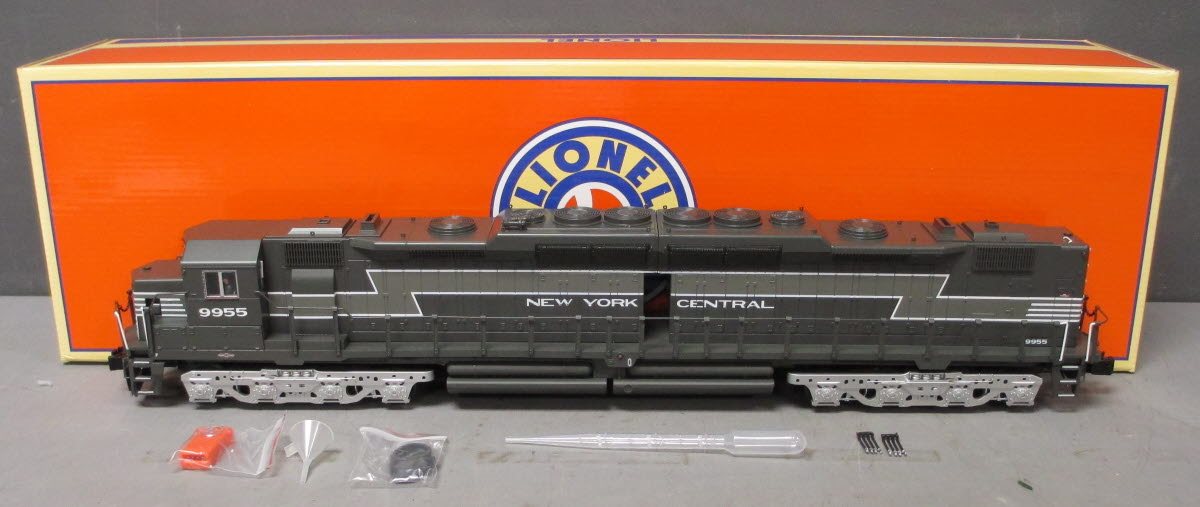 Lionel 6-28372 New York Central "Lightning Stripe" DD35A Diesel Locomotive #9955