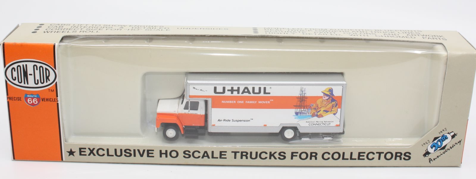 Con-Cor 0004-007017 HO Scale Connecticut 26' U-Haul Supermover Truck