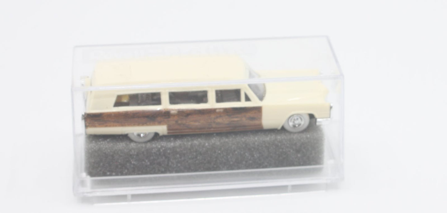 Praline 82905 HO Caddy Station Wagon