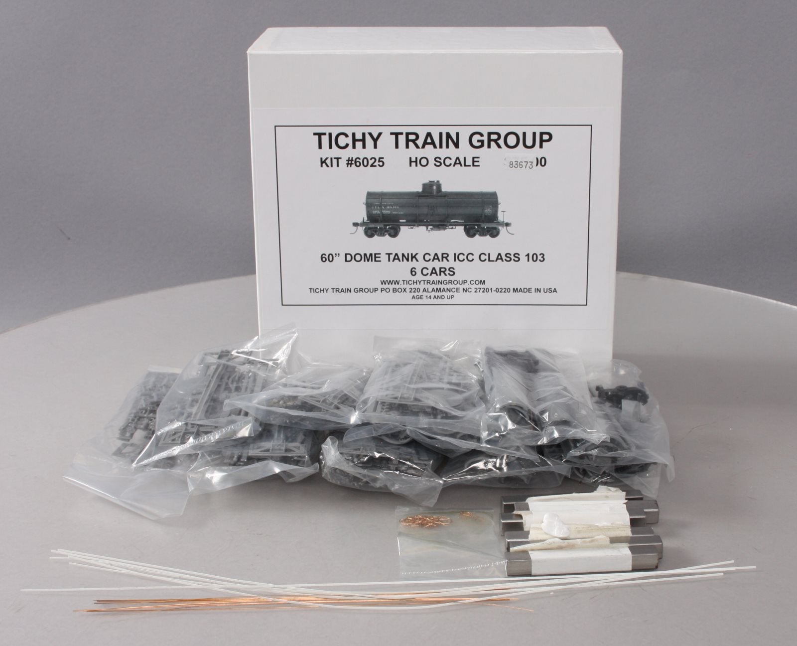 Tichy 6025 HO Tank Car with 60'' Dome Kits (Set of 6)