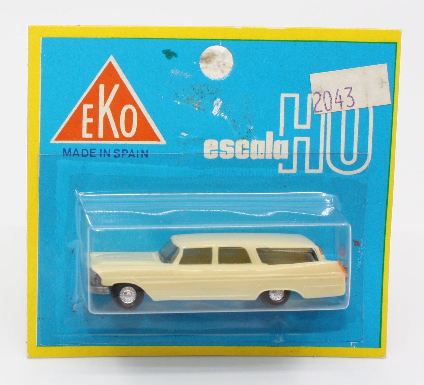 EKO 2043 HO Plymouth Suburban