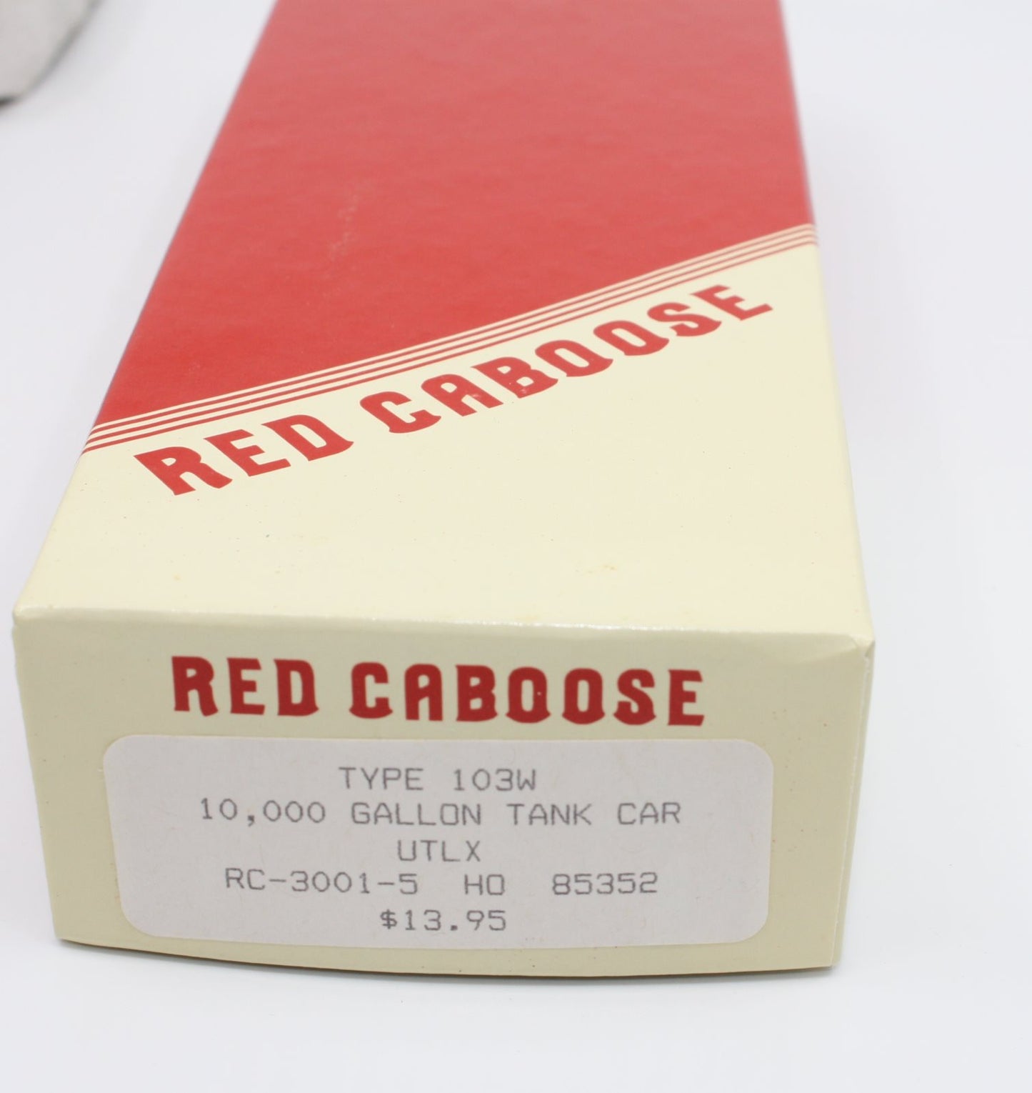 Red Caboose 85352 HO 10000 Gallon Tank Car UTLX Kit