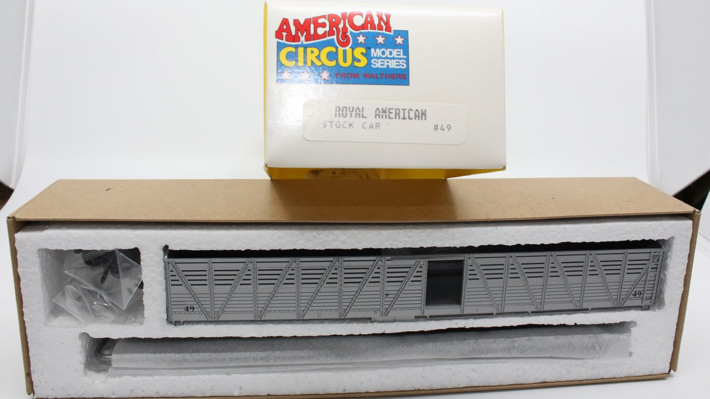 Walthers 49 HO American Circus Series Royal American Stock Car # 49 Kit