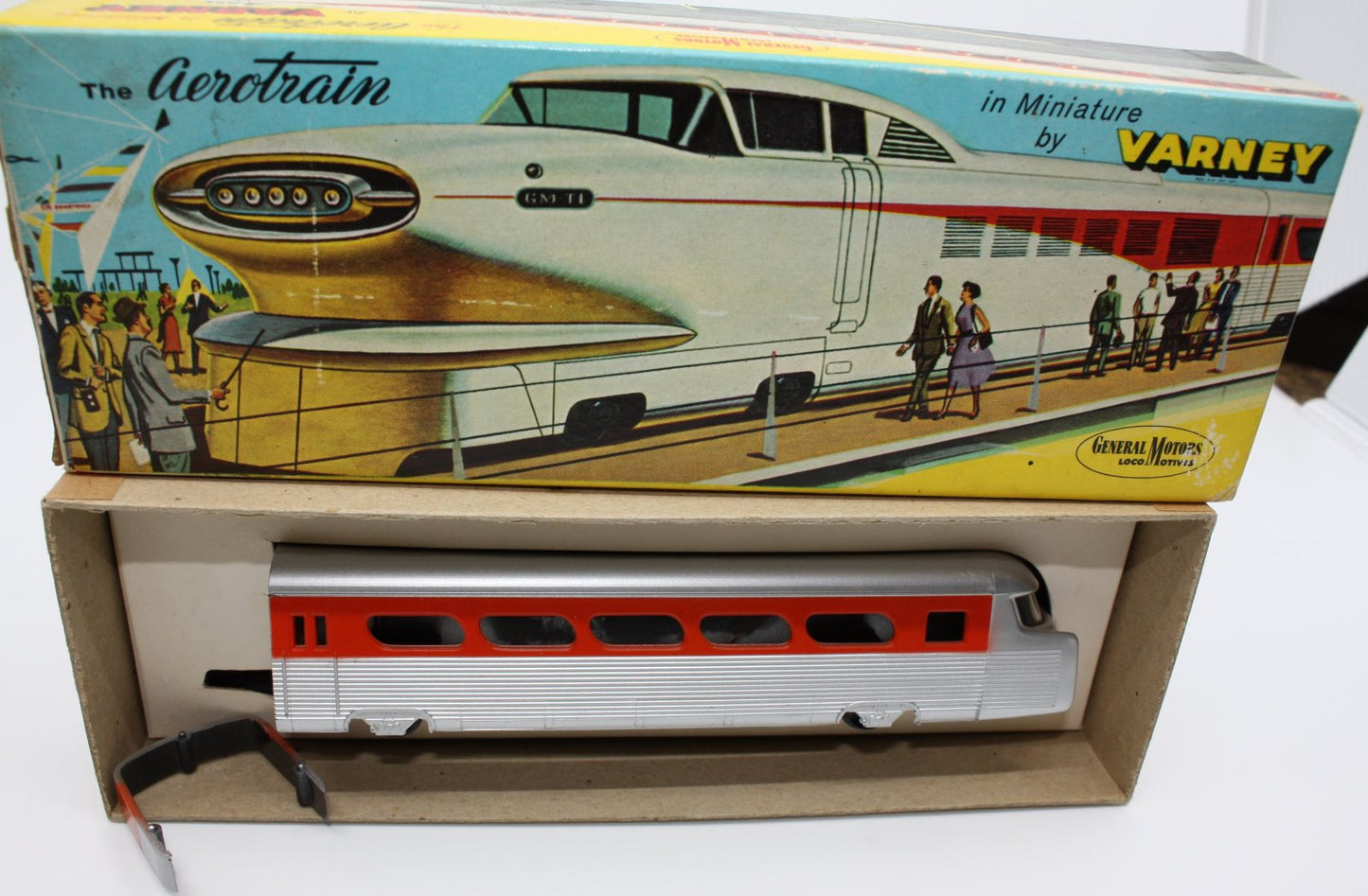 Varney 2588 HO Aerotrain Observation Car