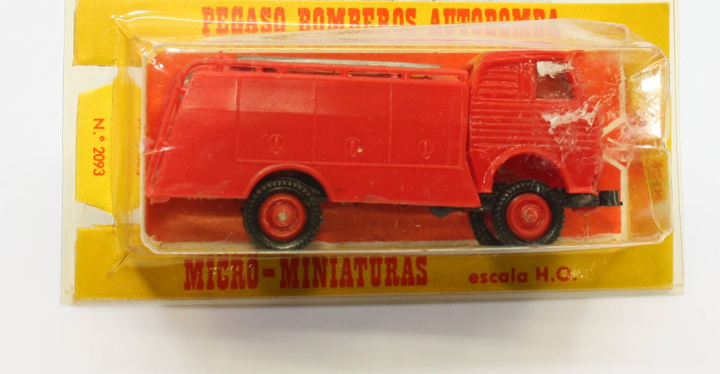 EKO 2093 HO Pegaso Bombers Red Fire Truck