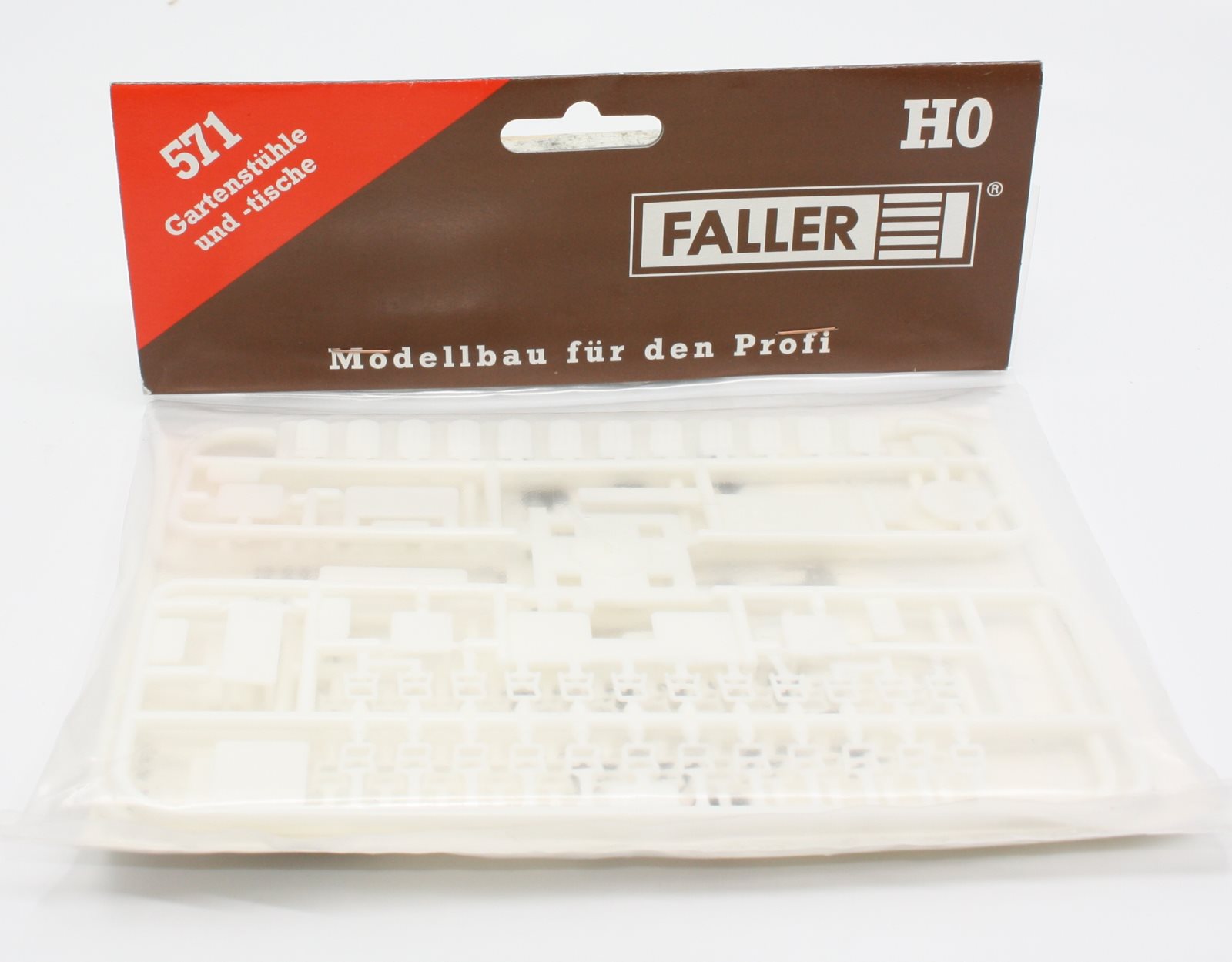 Faller 571 HO Scale Garden Chairs and Tables Model Kit