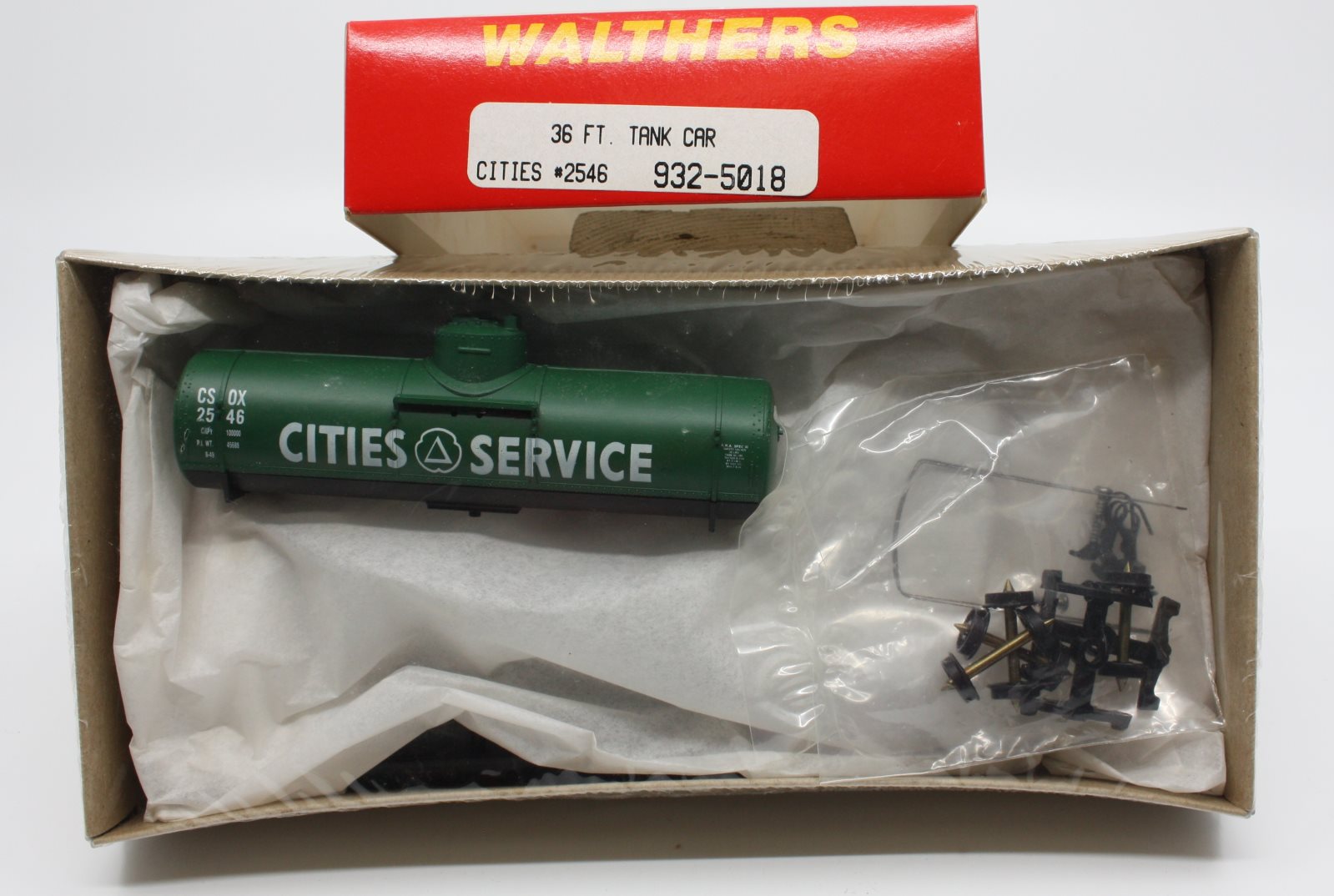 Walthers 932-5018 HO 36 Foot Tank Car Cities #2546