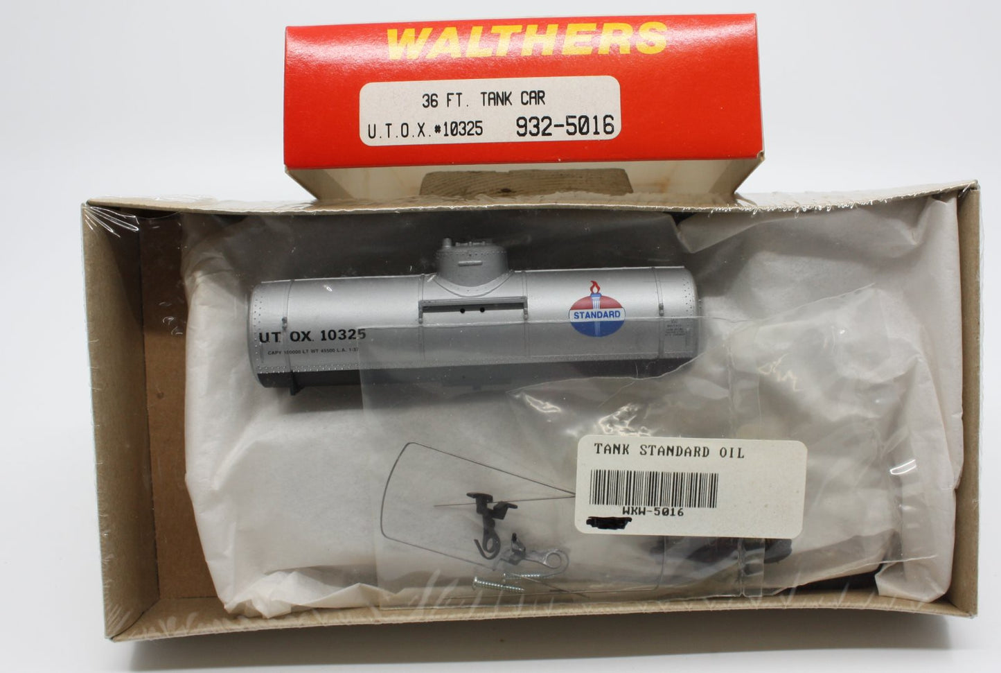 Walthers 932-5016 HO Scale U.T.O.X 36ft. Tank Car Kit #10325