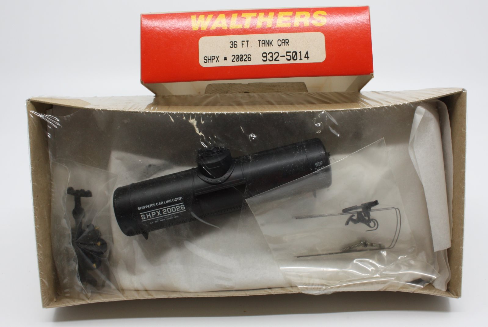 Walthers 932-5014 HO SHPX 36 Foot Tank Car Kit #1595