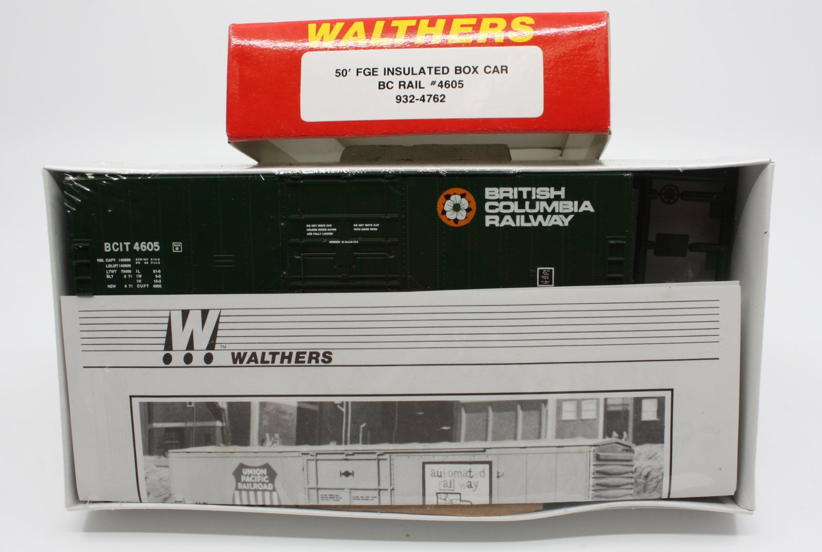 Walthers 932-4762 HO 50' FGE Insulated Box Car BC Rail