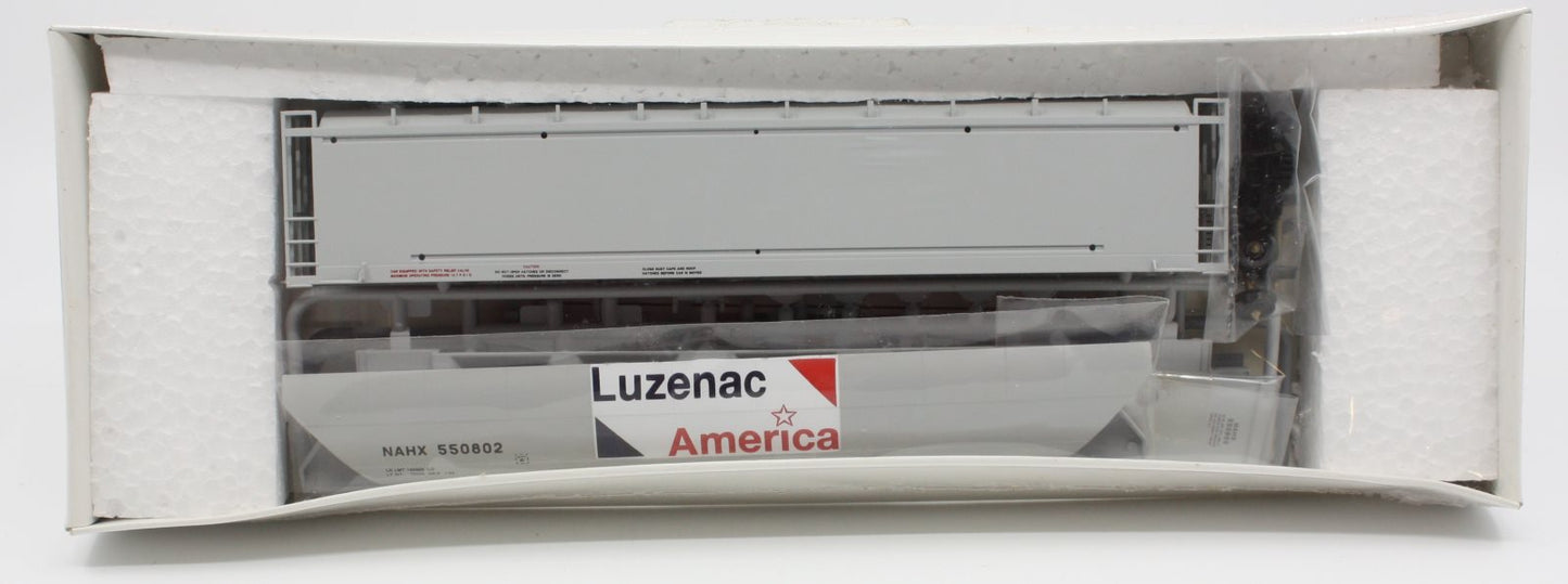 Walthers 932-5805 HO Luzenac PD Covered Hopper Car Kit #550802