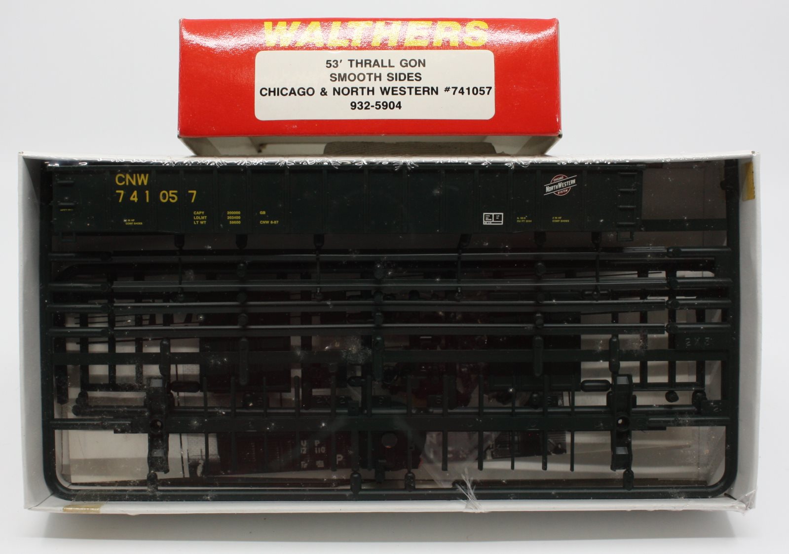 Walthers 932-5904 HO 53' Thrall Gon Smooth Sides Chicago and Northwestern