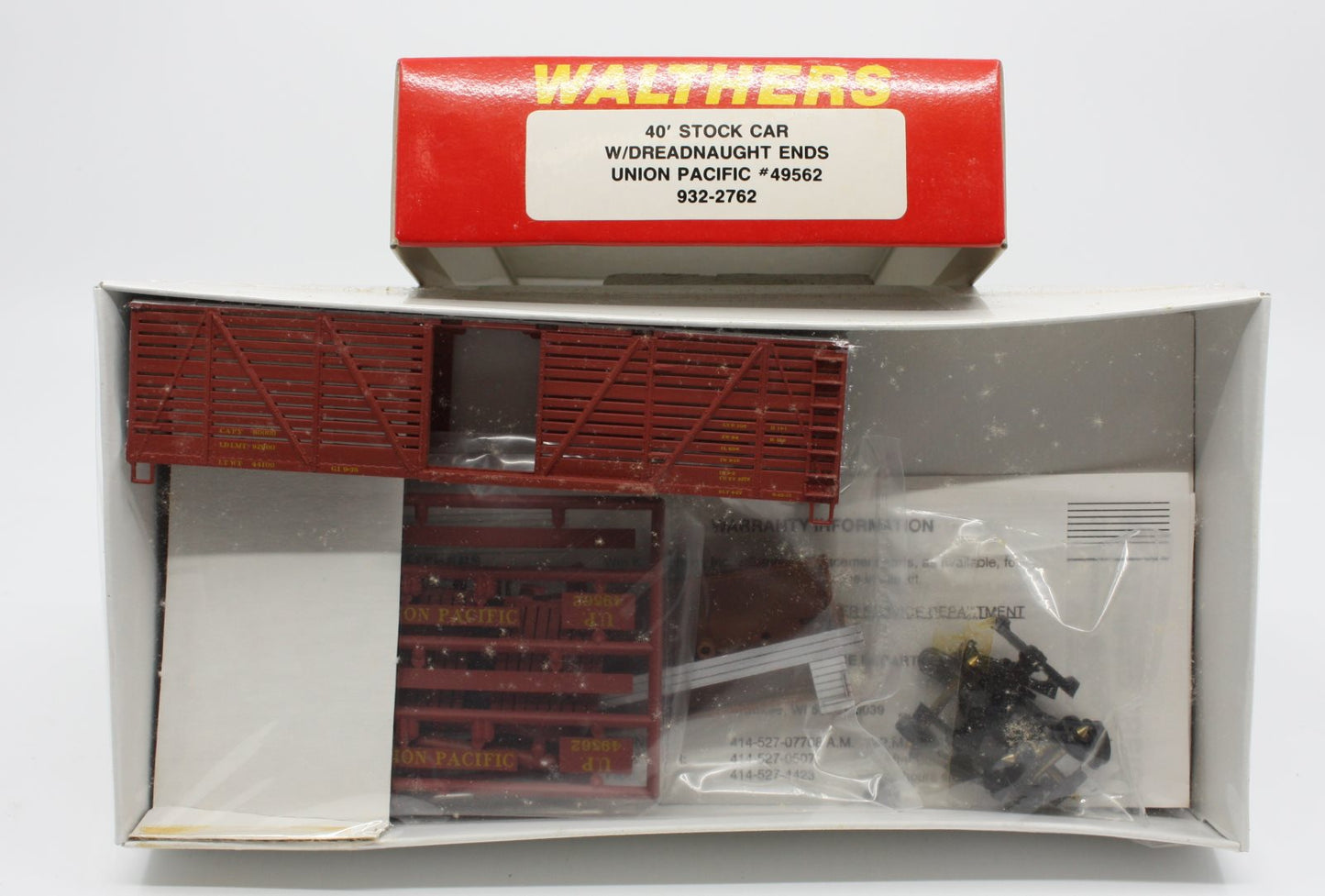 Walthers 932-2762 HO Union Pacific 40' Stock Car with Dreadnaught Ends Kit