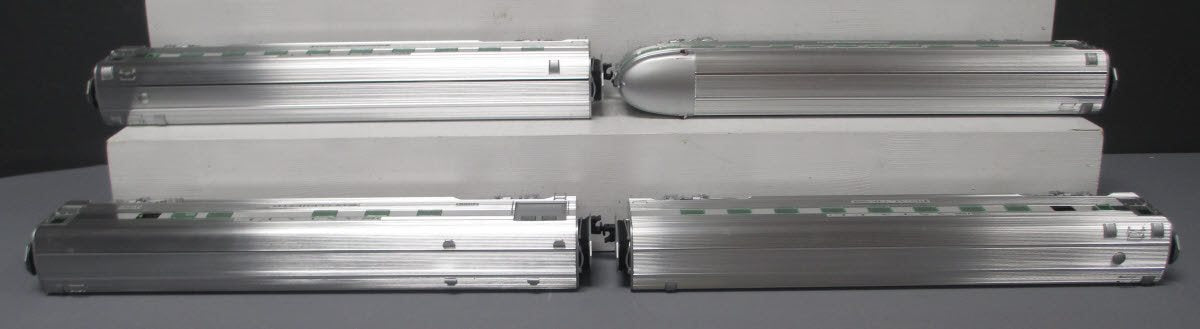 Lionel 6-25608 Santa Fe 18" Super Chief Passenger Cars (Pack of 4)