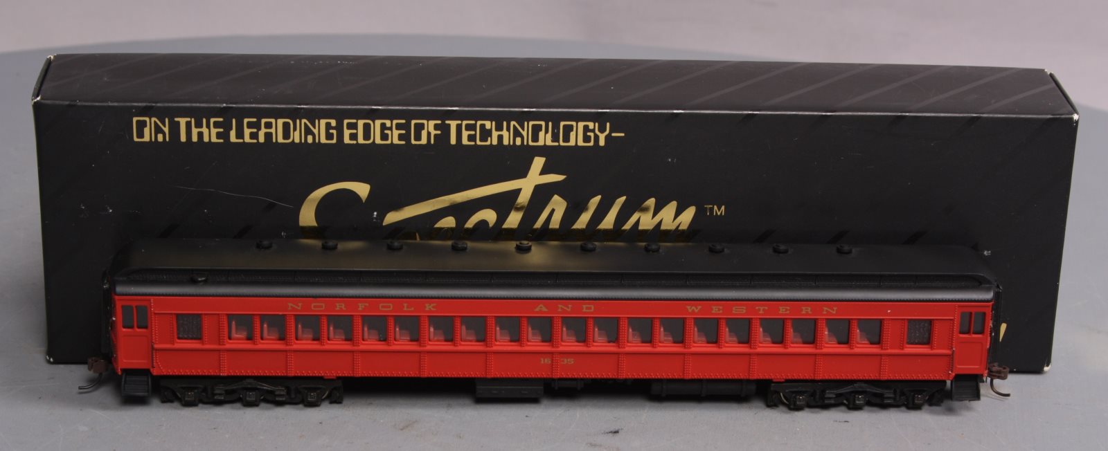 Bachmann 89122 HO Norfolk & Western Passenger Coach #1635