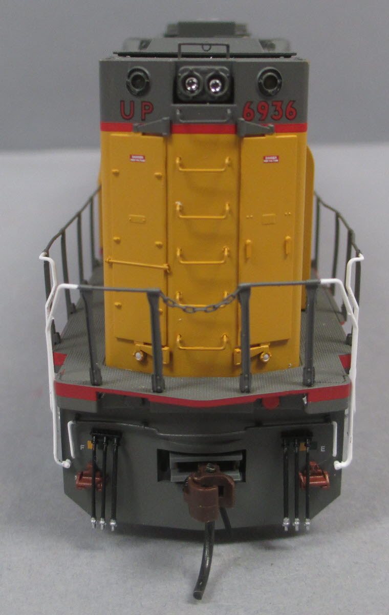 Athearn G69559 HO Union Pacific EMD DDA40X Diesel Locomotive #6936 w/DCC & Sound
