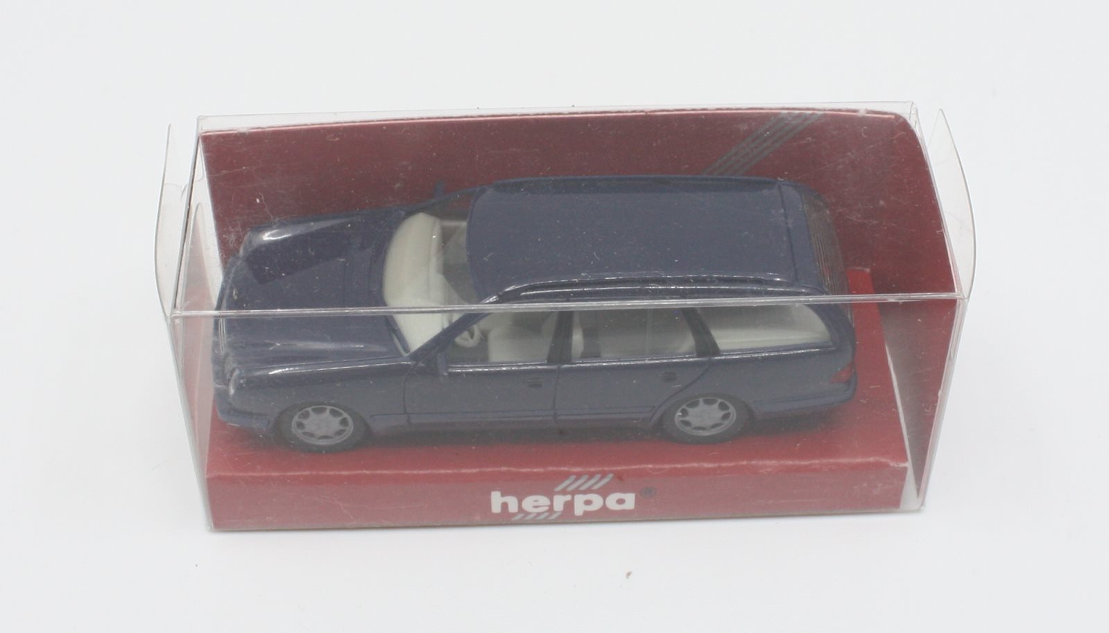 Herpa 022118 HO Mercedes-Benz E 320 Touring S202 in Blue