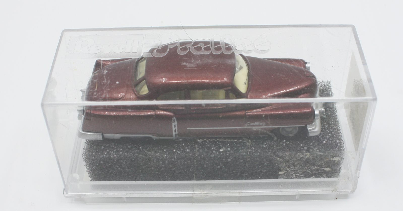 Praline 83402 HO Caddillac Limousine Metall