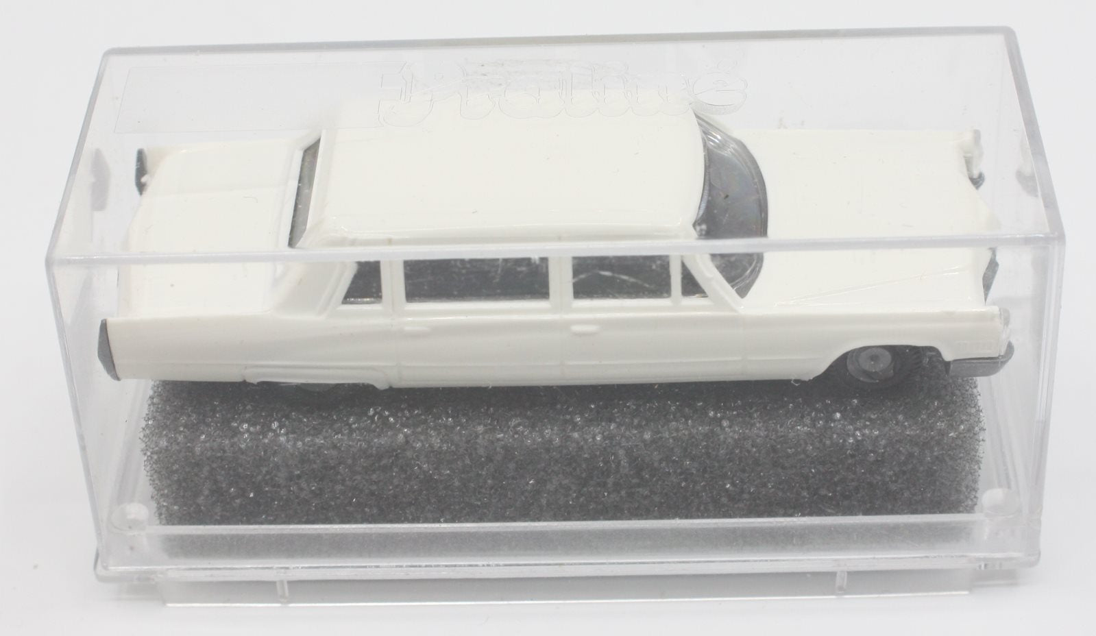 Praline 2801 HO Cadillac Limousine