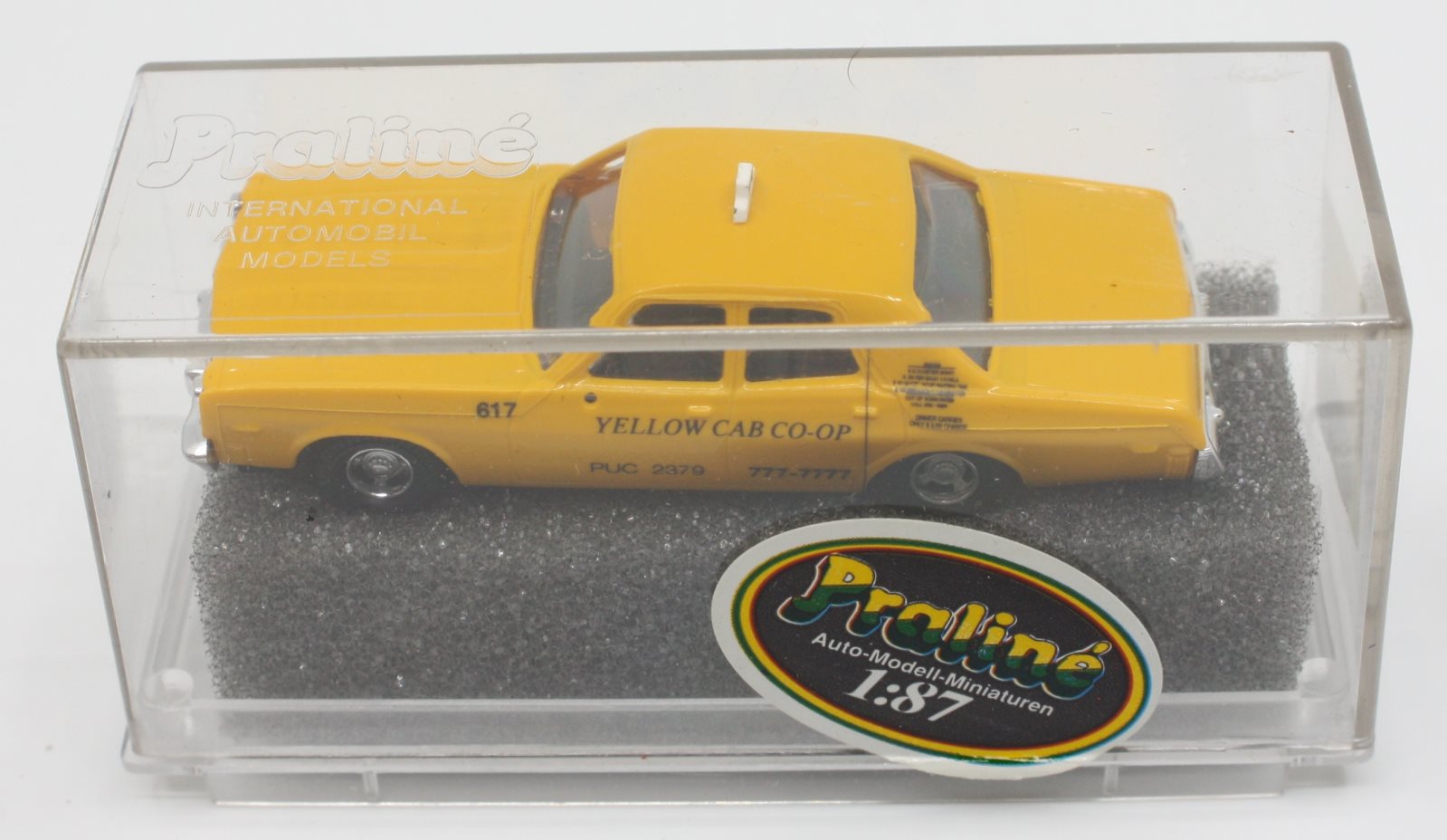 Praline 3104 HO Taxi Cap Co-op