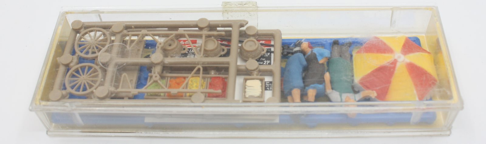 Preiser 53 HO Food Cart Workers Figures with Carts (Set of 3)