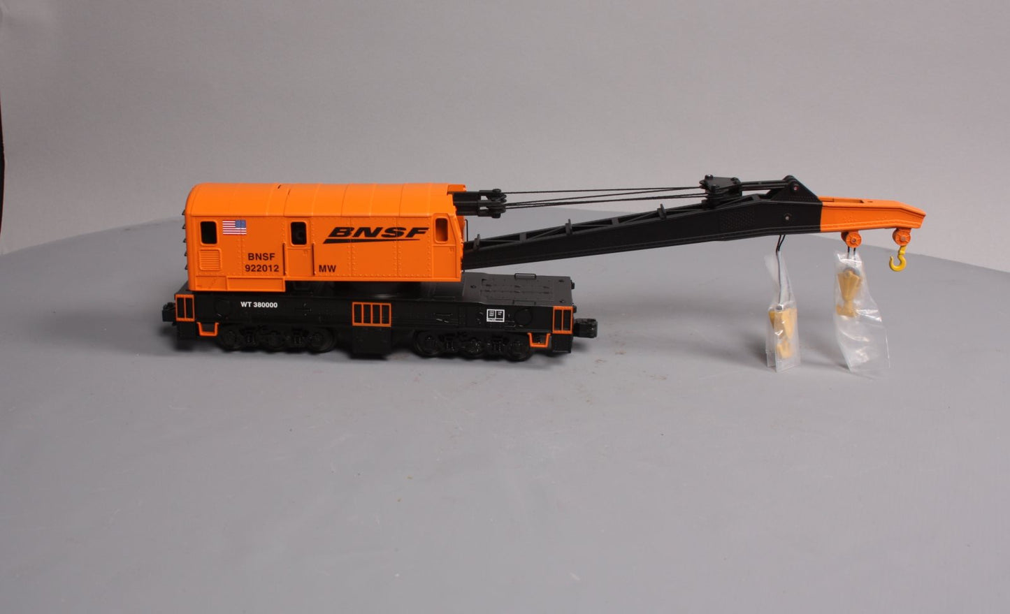 MTH 20-98908 BNSF Crane Car