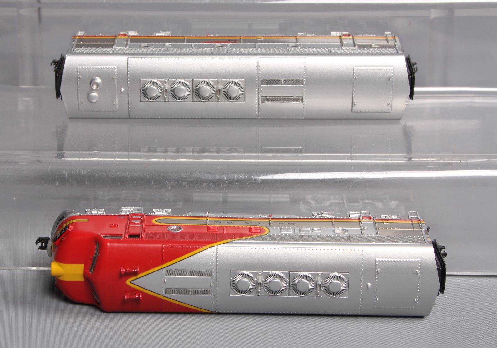 MTH 80-2185-1 HO Santa Fe F-3 A/B Diesel Locomotive Set with PS 3.0 (Set of 2)