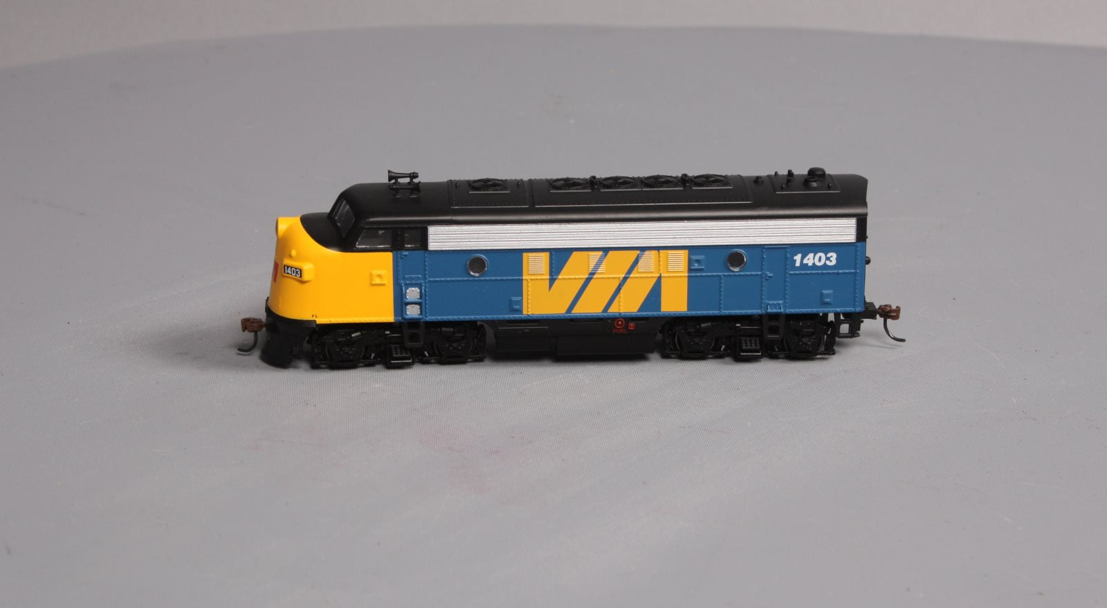 Roundhouse 82080 HO F7A, VIA #1403