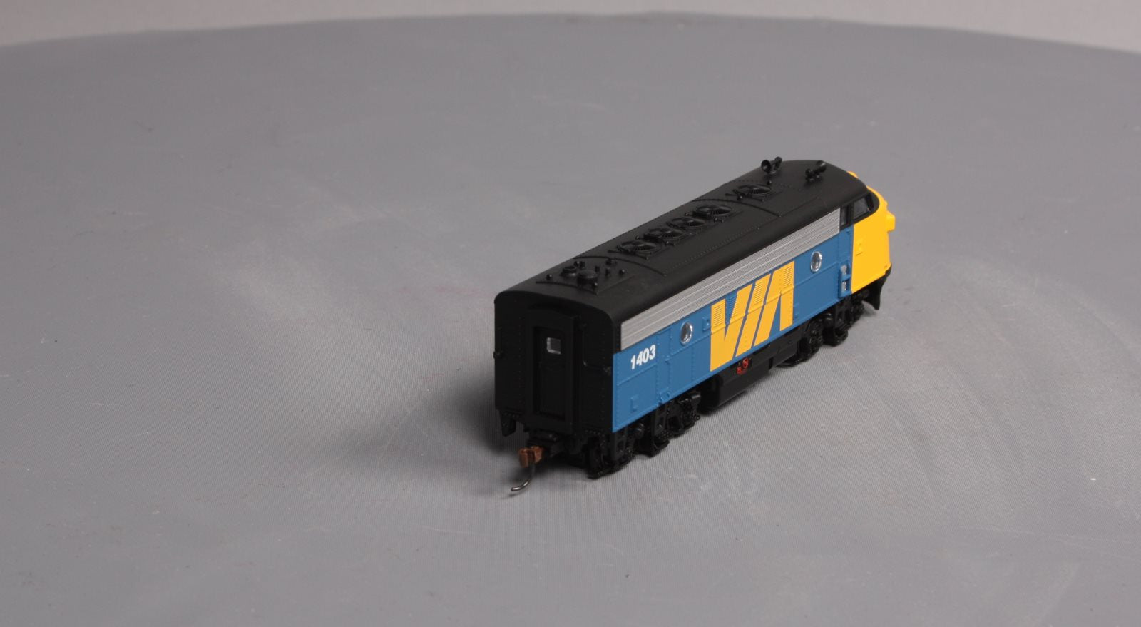 Roundhouse 82080 HO F7A, VIA #1403