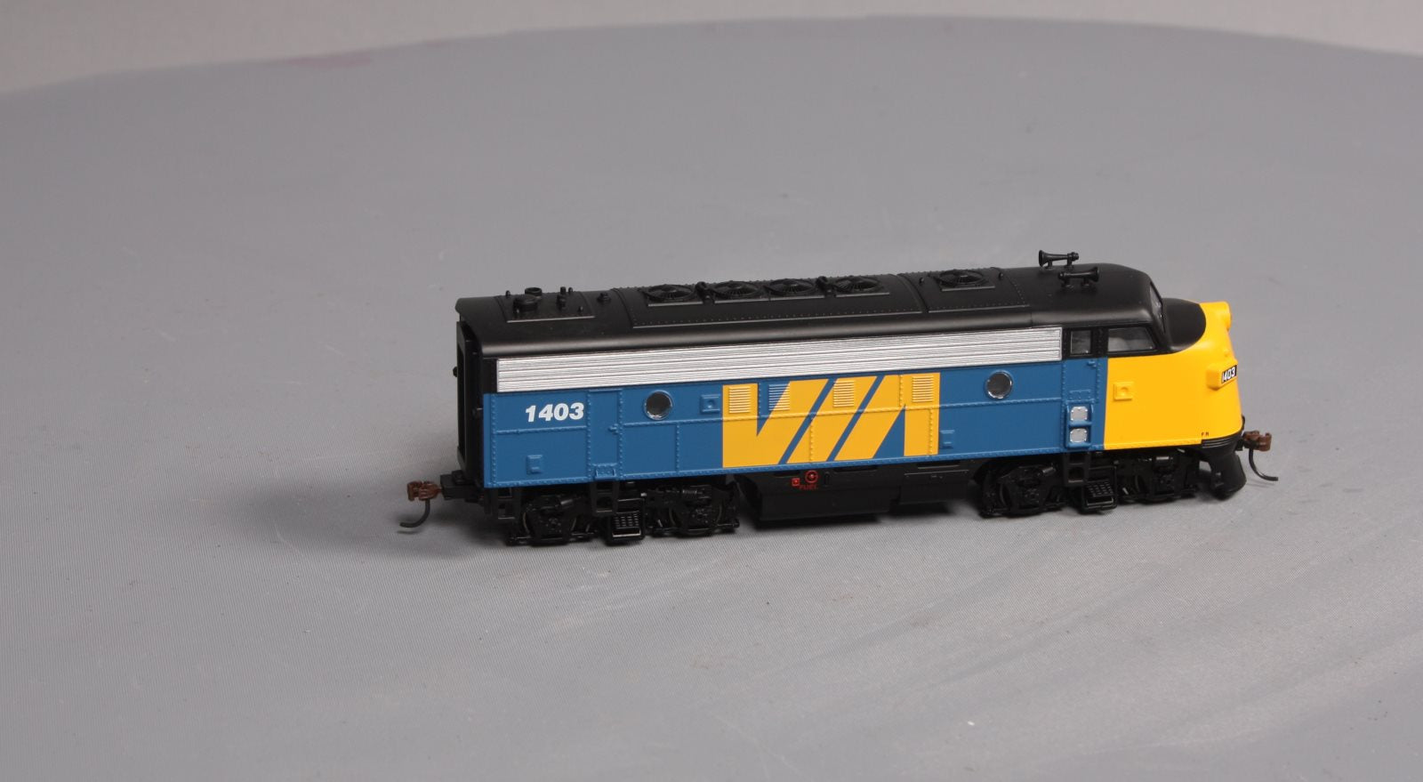 Roundhouse 82080 HO F7A, VIA #1403