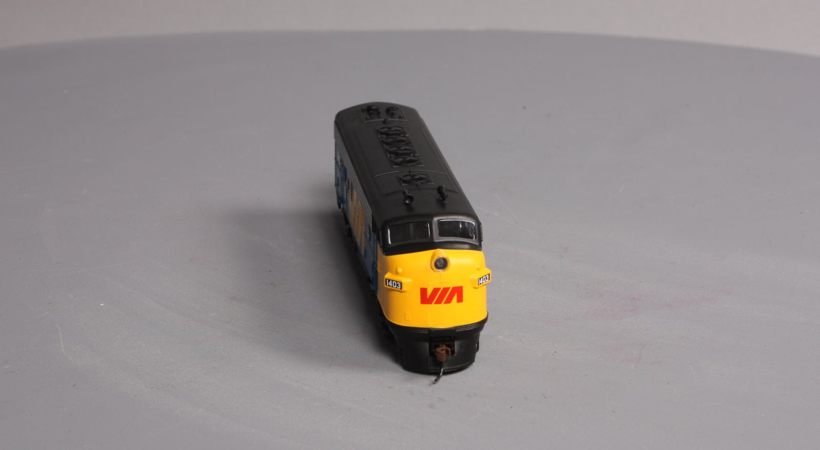 Roundhouse 82080 HO F7A, VIA #1403