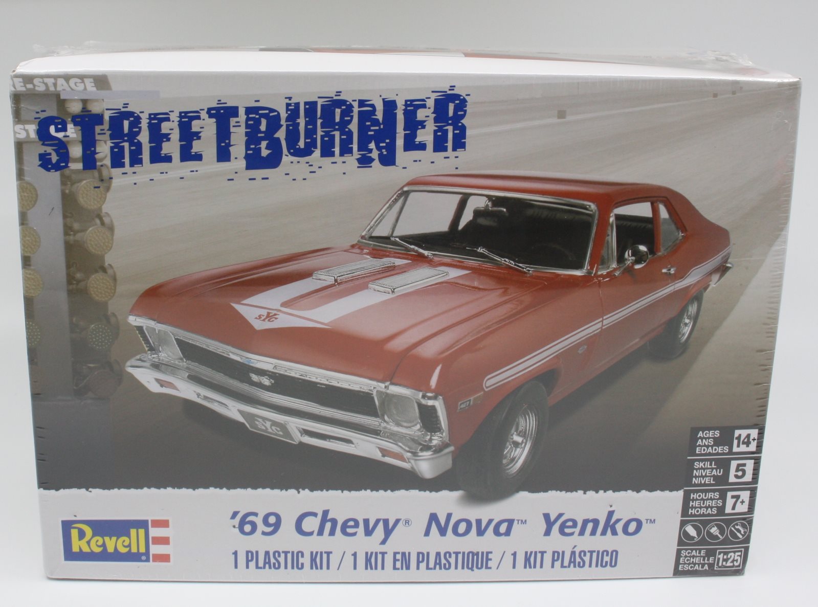 Revell 85-4423 1:25 Street Burner 1969 Chevrolet Nova Yenko Car Plastic Kit