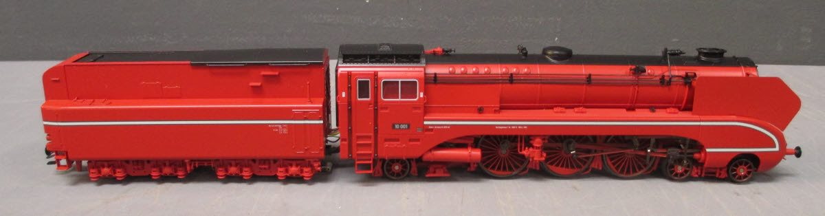 Marklin 37082 HO Scale DB BR 10 Steam Locomotive & Tender #10 001